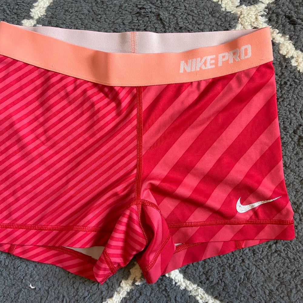 Nike Pro